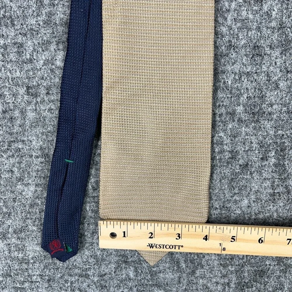Tommy Hilfiger Tie Mens 56 Long‎ 4 Wide Silk Designer Vintage USA made